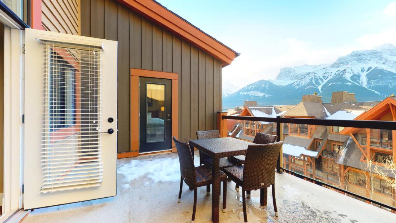 Spectacular Penthouse With Amazing Views, Indoor Pool And Hot Tub Hotel Canmore Exterior photo